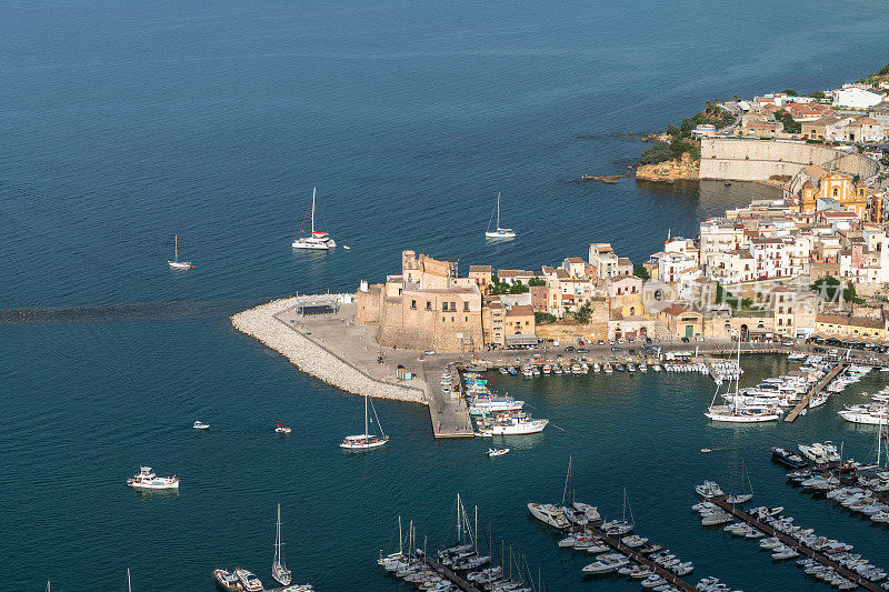 Castellammare del Golfo的全景，西西里，意大利